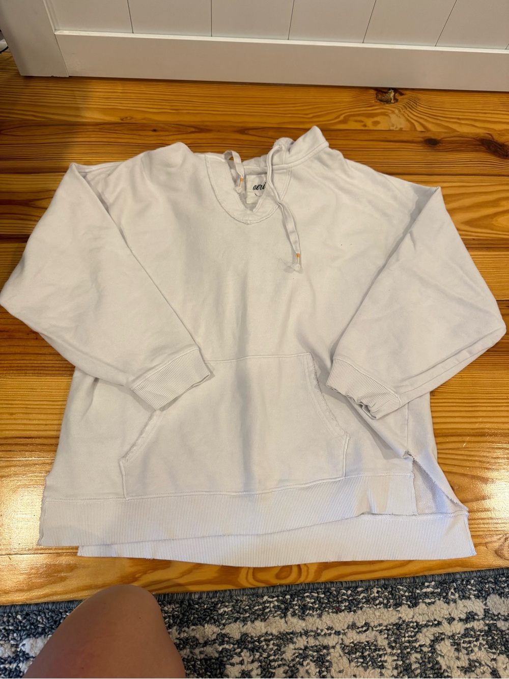 aerie White Crewneck Pullover Sweater